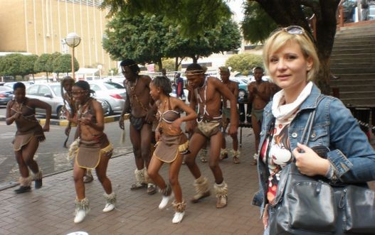 jelena u africi 1 full.jpg jelena u africi 1 full.jpg